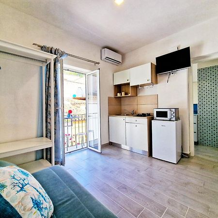 Casa Vacanze A&G กัสเตลลัมมาเร เดล โกลโฟ ภายนอก รูปภาพ